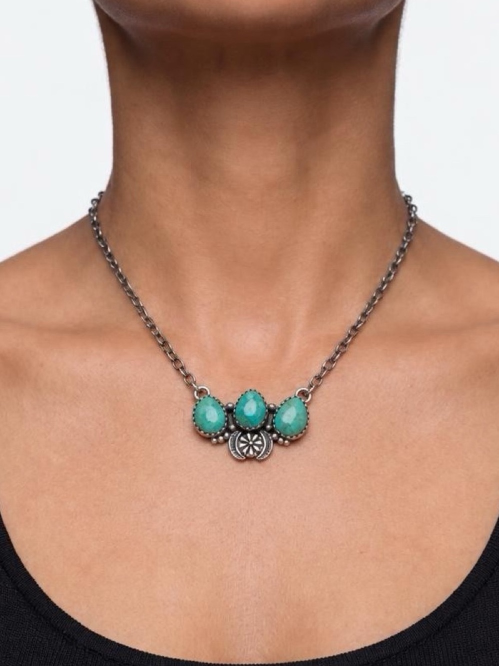 Mojave Turquoise and Sterling Silver Necklace 18”